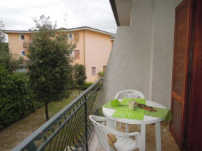 Villa with garden and barbeque 250m from the sea